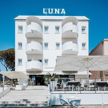 Hotel Luna Centrale Lignano Sabbiadoro Exterior photo